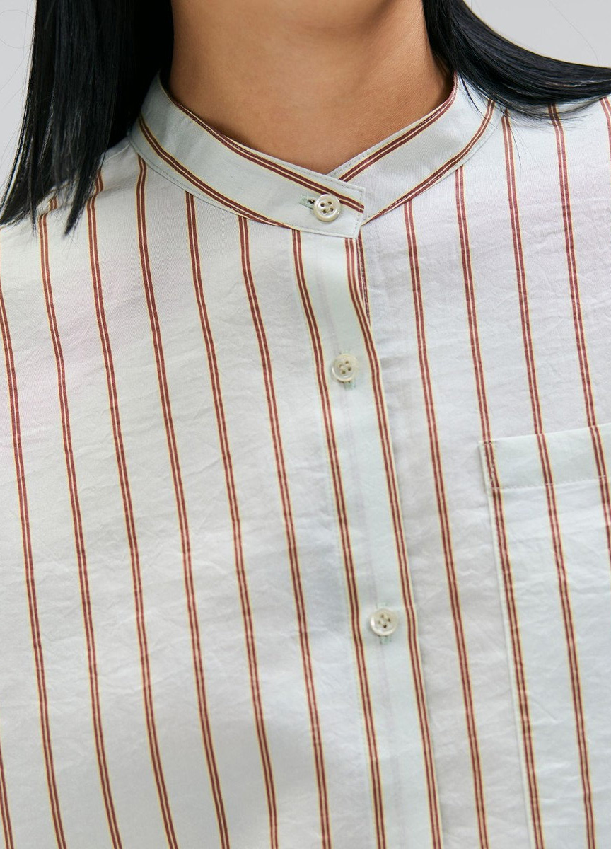 直紋緞面短版襯衫